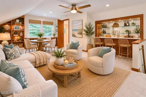 Living - 709 Sawgrass Rd, Hampstead, NC 28443 photo 4 of 4