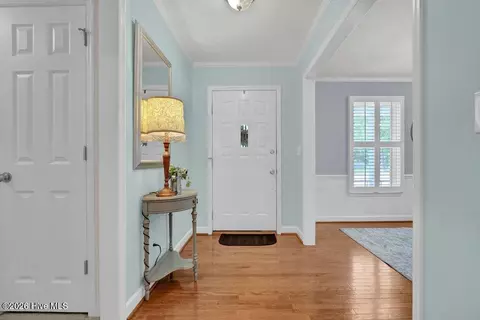Entry Way - 709 Sawgrass Rd, Hampstead, NC 28443 photo 1 of 2