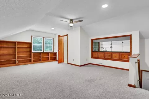 Living - 709 Sawgrass Rd, Hampstead, NC 28443 photo 3 of 4