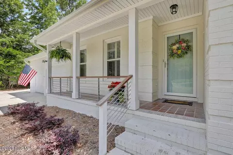 Exterior - 709 Sawgrass Rd, Hampstead, NC 28443 photo 2 of 15