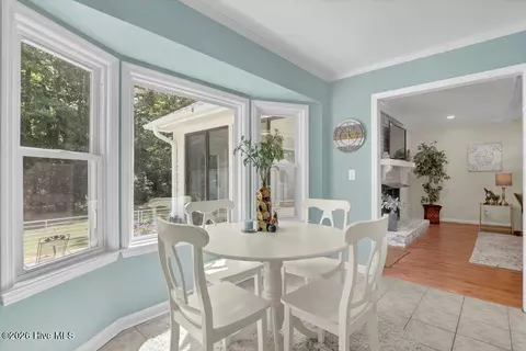 Dining - 709 Sawgrass Rd, Hampstead, NC 28443 photo 4 of 4