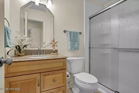 Bath - 709 Sawgrass Rd, Hampstead, NC 28443 photo 6 of 7