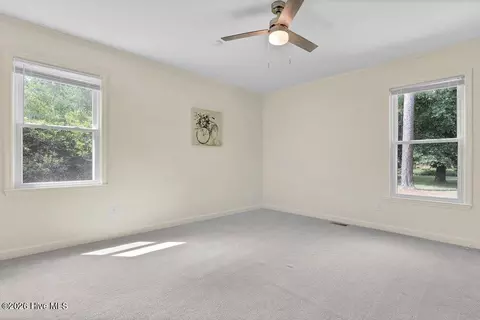 Bedroom - 709 Sawgrass Rd, Hampstead, NC 28443 photo 4 of 6