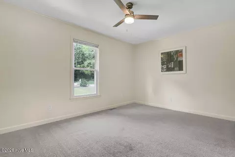 Bedroom - 709 Sawgrass Rd, Hampstead, NC 28443 photo 2 of 6