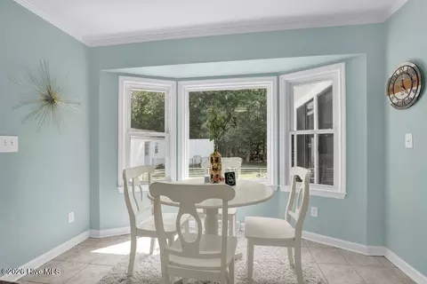 Dining - 709 Sawgrass Rd, Hampstead, NC 28443 photo 3 of 4