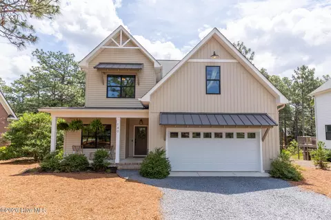 140 Surry Circle Dr S, Pinehurst, NC 28374