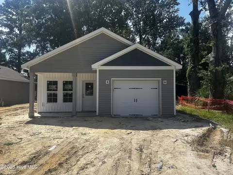 704 A Bynum Ave, Maysville, NC 28555
