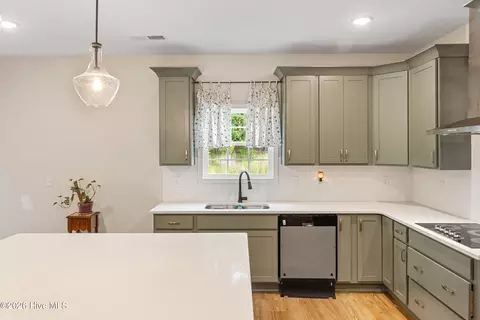 Kitchen - 430 Bronco Pass, Evans, GA 30809 photo 4 of 7