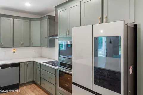 Kitchen - 430 Bronco Pass, Evans, GA 30809 photo 6 of 7