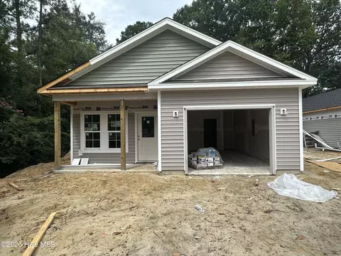 704 Bynum Ave, Maysville, NC 28555
