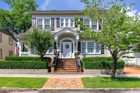 611 Craven St, New Bern, NC 28560