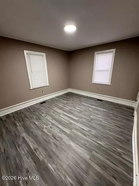 211 E Williamson St, Mount Olive, NC 28365 photo 11