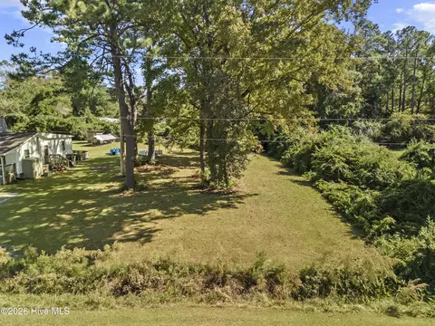 105 Kings Pkwy, Hubert, NC 28539