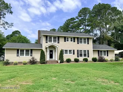 8081 Saint Andrews Dr, Laurinburg, NC 28352