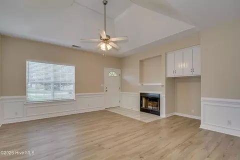 Living - 5158 Saddle Cir, Evans, GA 30809 photo 2 of 5