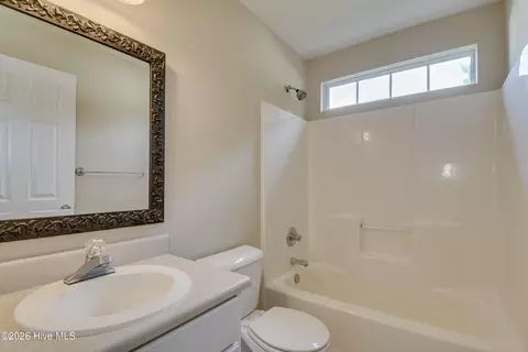 Bath - 5158 Saddle Cir, Evans, GA 30809 photo 3 of 3