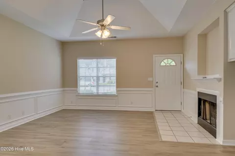 Living - 5158 Saddle Cir, Evans, GA 30809 photo 3 of 5