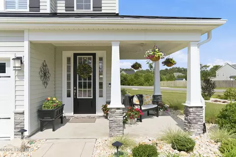 Exterior - 24 W Abaco Way, Hampstead, NC 28443 photo 2 of 11