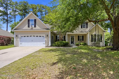 103 Southern Magnolia Ct, Hampstead, NC 28443