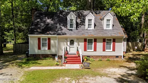 1504 Foxhall Dr, Rocky Mount, NC 27804