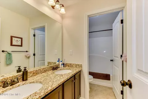Bath - 1014 Highgrass Ct, Evans, GA 30809 photo 5 of 5