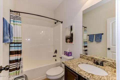 Bath - 1014 Highgrass Ct, Evans, GA 30809 photo 2 of 5