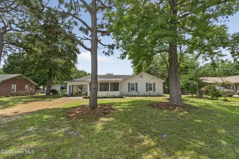 4810 W Lord Byron Rd, Wilmington, NC 28405