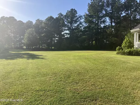 171 Firefly Dr, Wallace, NC 28466