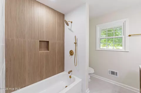 Bath - 3209 Ramsgate Rd, Augusta, GA 30909 photo 2 of 5