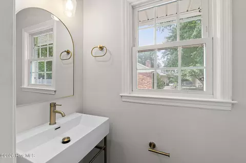 Bath - 3209 Ramsgate Rd, Augusta, GA 30909 photo 5 of 5