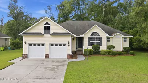 2159 Royal Pines Dr, New Bern, NC 28560