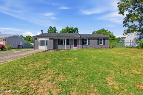 115 Thames Dr, Jacksonville, NC 28546