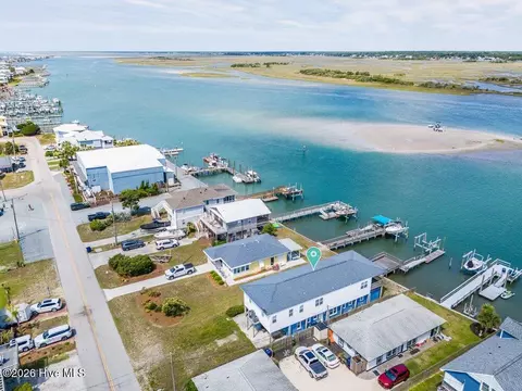 712 Channel Blvd, Topsail Beach, NC 28445