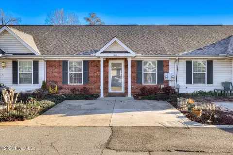 626 Brook Trl, Evans, GA 30809