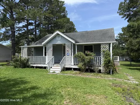 890 Hibbs Rd, Newport, NC 28570