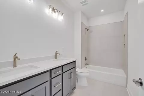 Bath - 2204 Sandbrook Loop, Leland, NC 28451 photo 6 of 7
