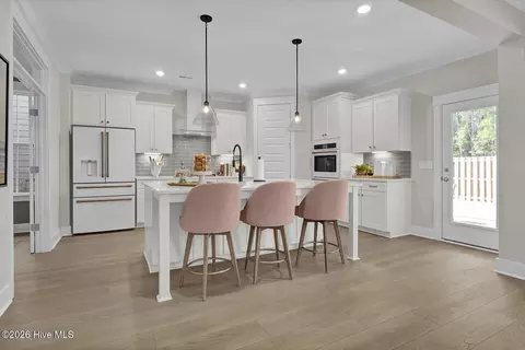 Kitchen - 271 Planters Walk, Hampstead, NC 28443 photo 1 of 2