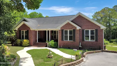 789 Queens Creek Rd, Hubert, NC 28539