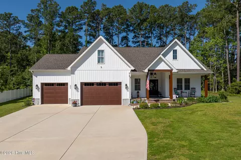 210 Brittany Ln, Stella, NC 28582