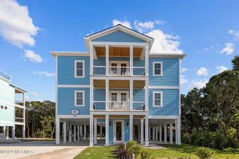 941 Salter Path Rd, Indian Beach, NC 28512