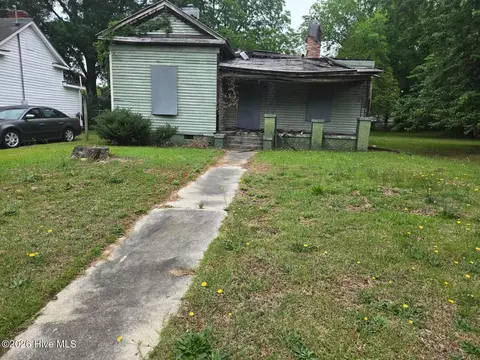 1111 Hargrove St, Rocky Mount, NC 27801