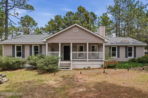 102 Pinesage Dr, West End, NC 27376