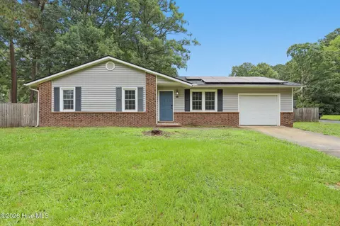 407 Kenwood Dr, Jacksonville, NC 28540