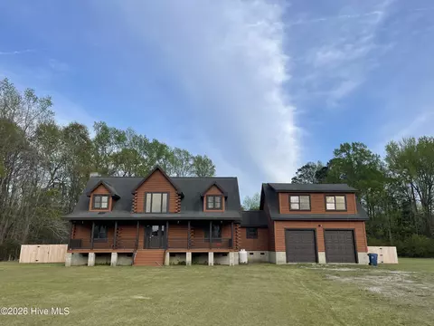 984 Mill Hole Rd, Washington, NC 27889