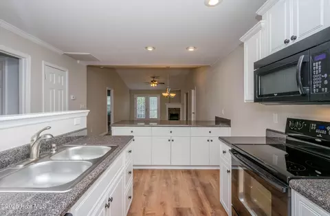 Kitchen - 2610 York Dr, Augusta, GA 30909 photo 5 of 5