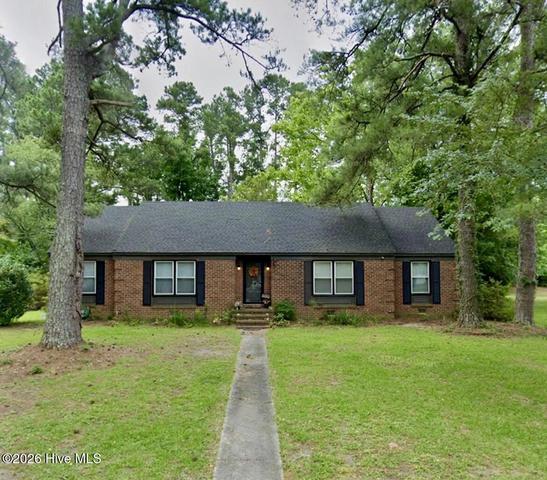1303 Charles Dr, Laurinburg, NC 28352