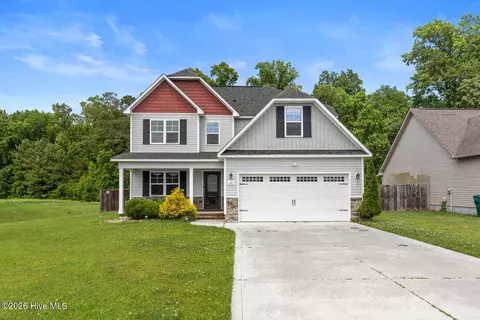 141 Laredo Dr, Jacksonville, NC 28540