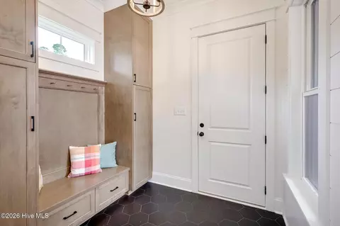 Entry Way - 909 Ellis Ln, Evans, GA 30809 photo 3 of 4
