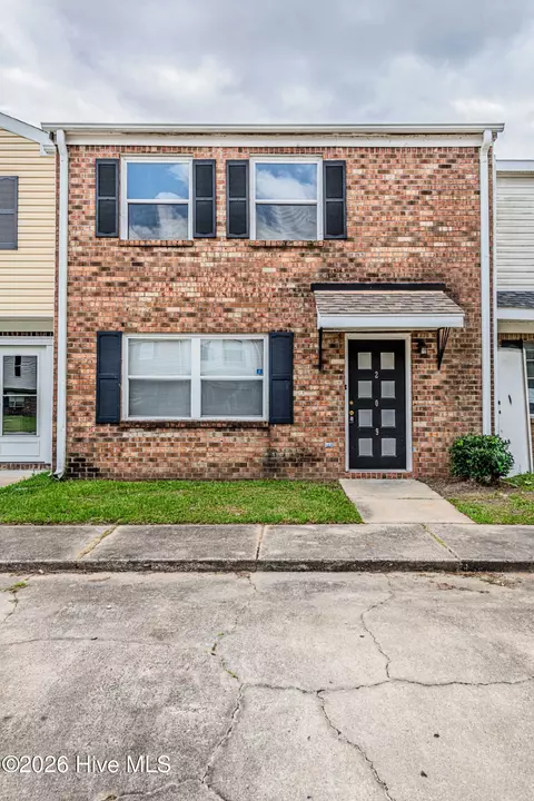 209 Myrtlewood Cir, Jacksonville, NC 28546