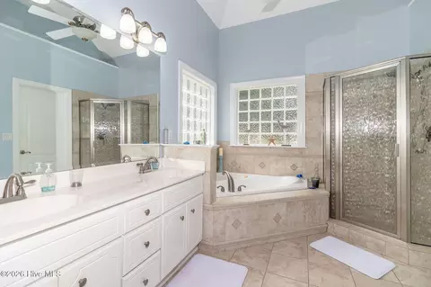 Bath - 530 Brandywine Dr, Evans, GA 30809 photo 1 of 5